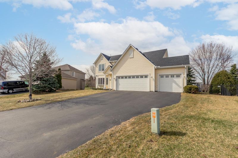 7886 Jonathan Ave S, Cottage Grove, MN 55016