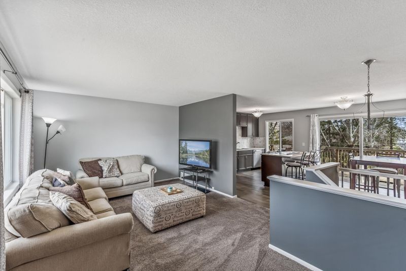 3940 Beryl Rd, Eagan, MN 55122