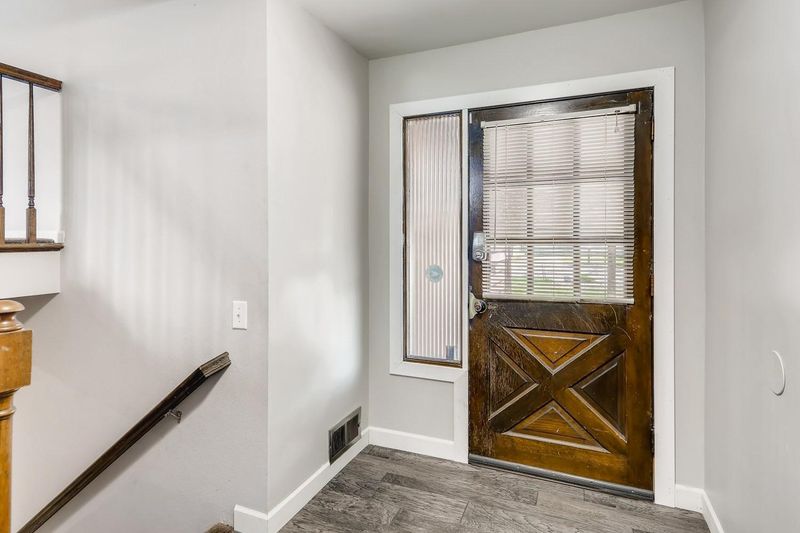 1012 2nd St, Farmington, MN 55024