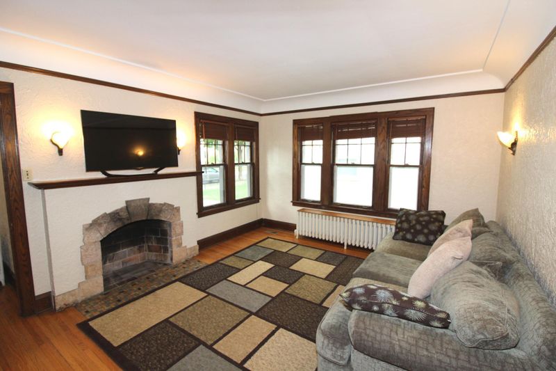 4820 Oakland Ave, Minneapolis, MN 55417