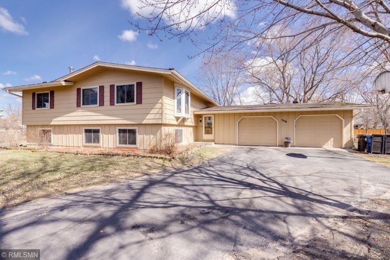 1318 4th St, Saint Paul Park, MN 55071