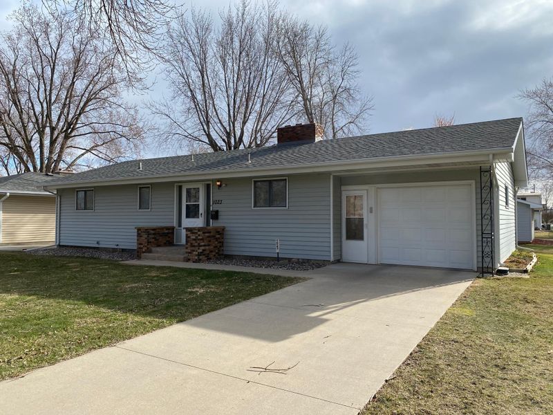 1023 Atwood St S, Shakopee, MN 55379