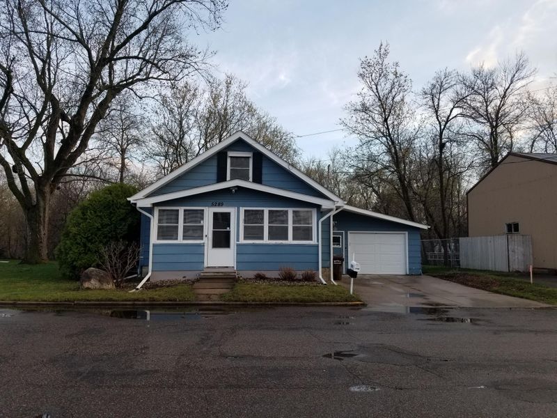 5289 Main St E, Maple Plain, MN 55359