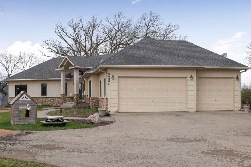 9620 Timber Ter, Victoria, MN 55386