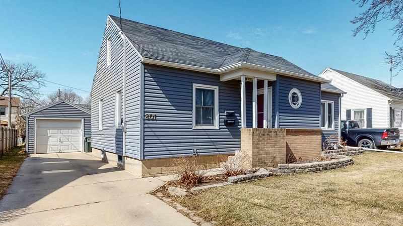801 12th Ave NE, Rochester, MN 55906