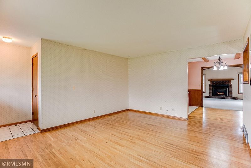 4908 78th Ln N, Brooklyn Park, MN 55443
