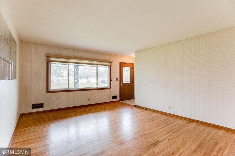 4908 78th Ln N, Brooklyn Park, MN 55443