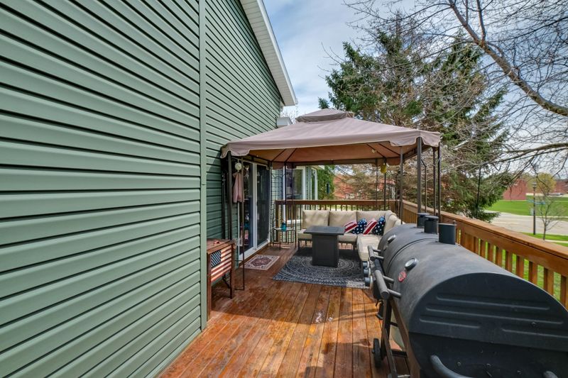 14195 Hayes Rd, Apple Valley, MN 55124