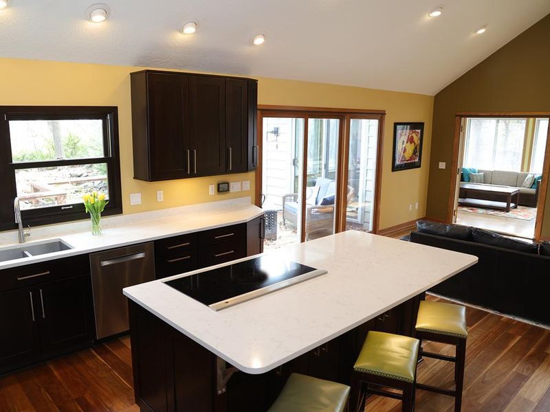 5360 Shady Hills Cir, Excelsior, MN 55331