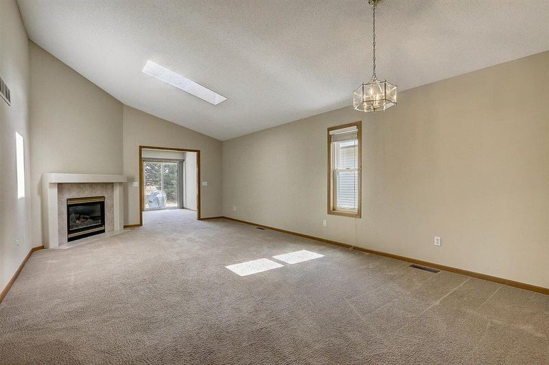 14642 Bloomfield Pa, Rosemount, MN 55068