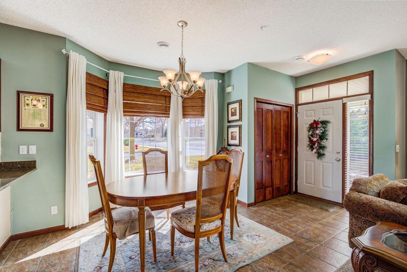 439 W 84th St, Bloomington, MN 55420