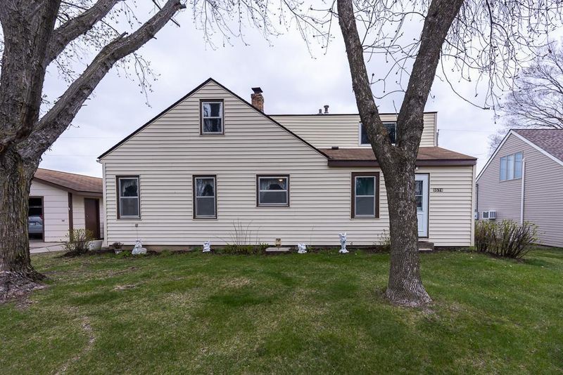 9574 E 265th St, Elko New Market, MN 55020
