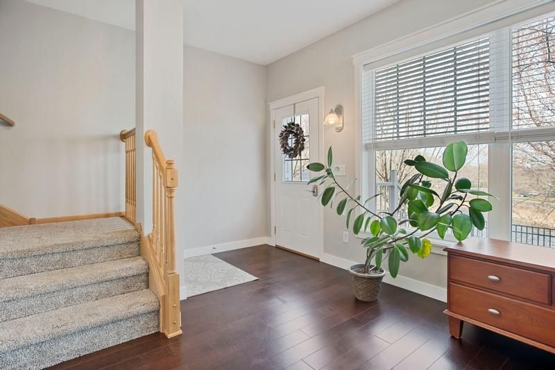 1240 County Road D E #6, Maplewood, MN 55109
