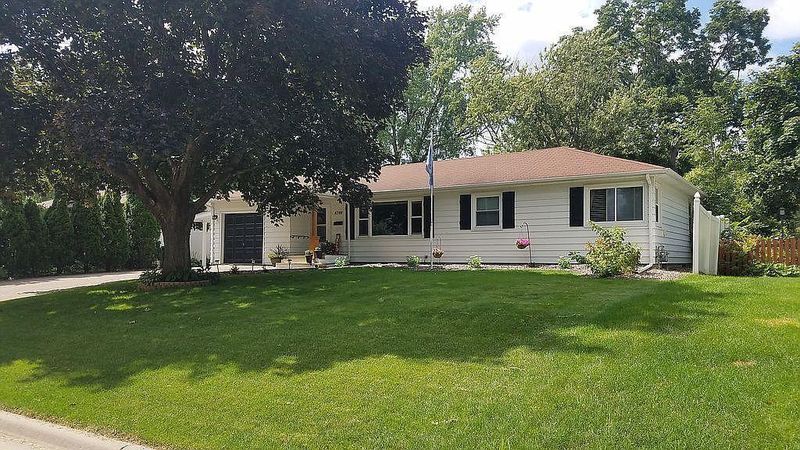 4749 Maryland Ave N, Crystal, MN 55428