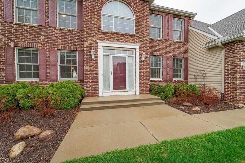17083 Wilderness Trl SE, Prior Lake, MN 55372