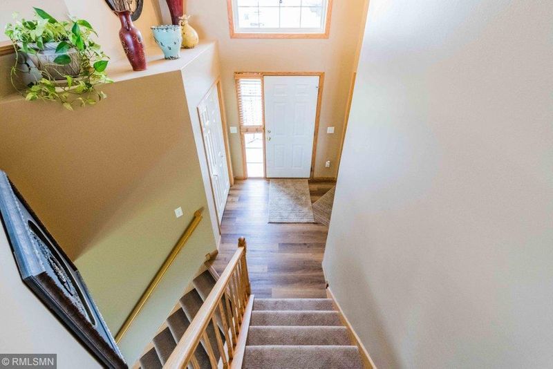 10537 51st St NE, Albertville, MN 55301