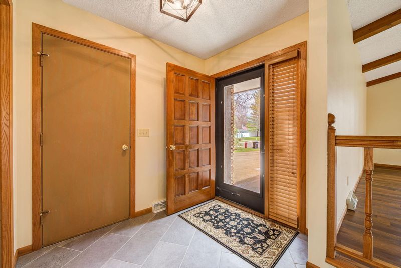 2656 116th Ln NW, Coon Rapids, MN 55433