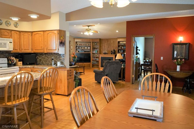 1109 S Main St, Badger, MN 56714