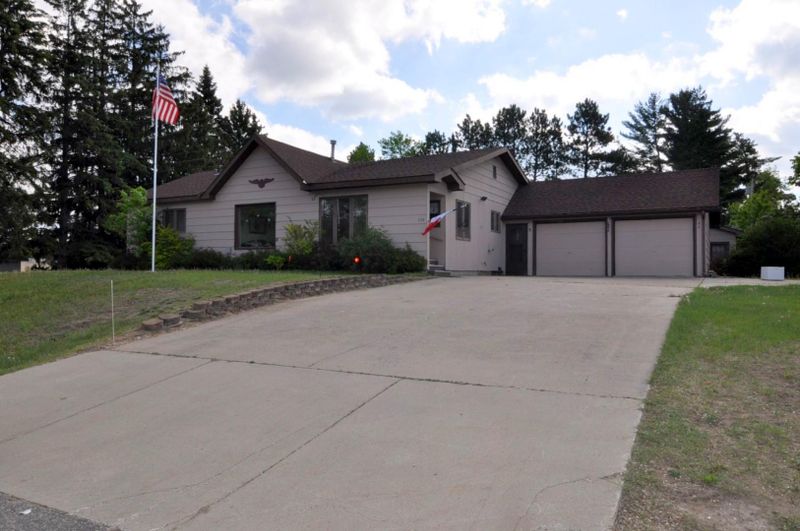 234 1st St N, Hackensack, MN 56452