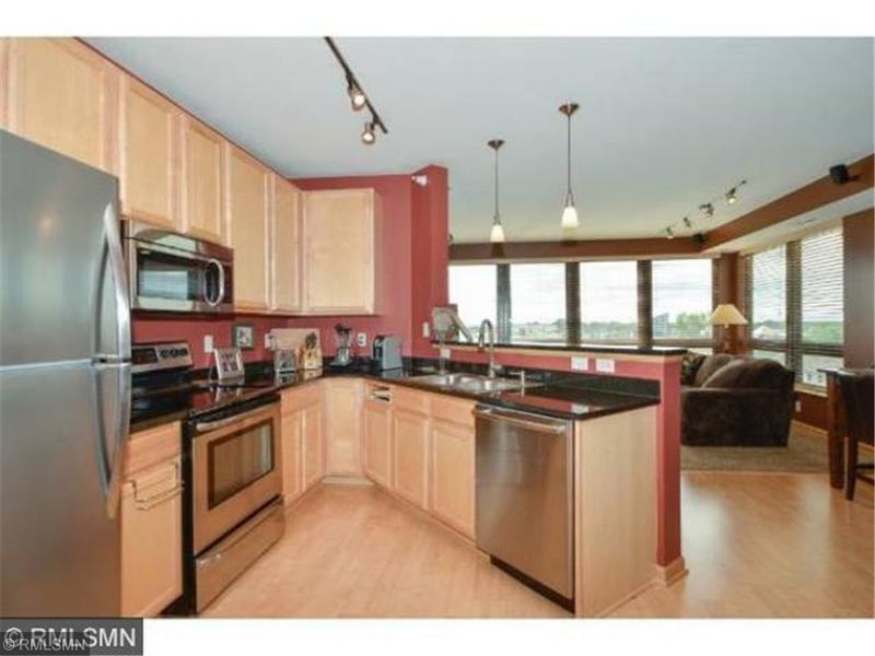 7600 Lyndale Ave S #400, Richfield, MN 55423