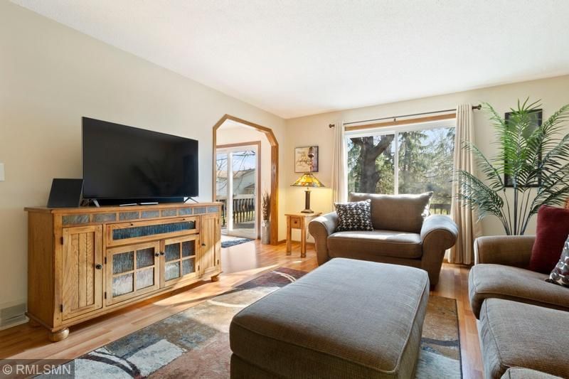 3028 Payne Ave, Little Canada, MN 55117