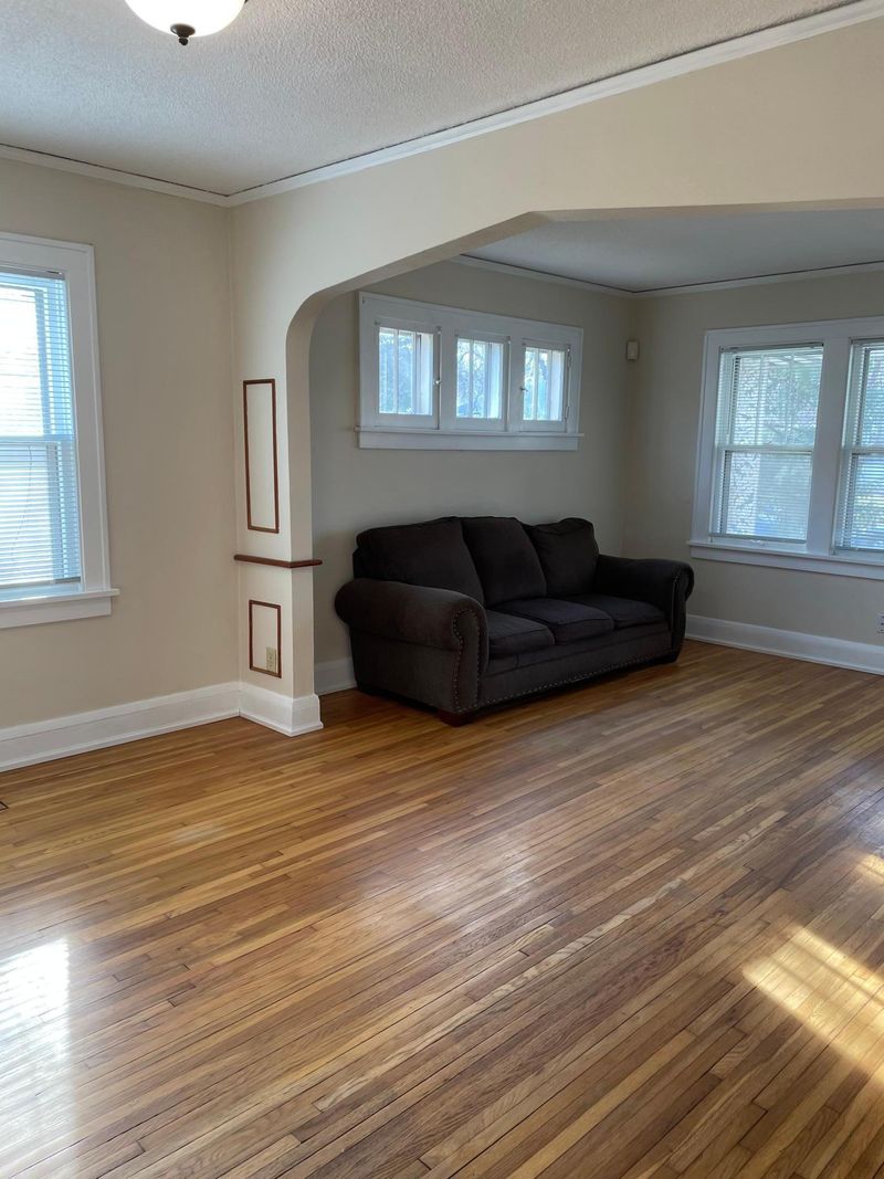 1749 Cottage Ave E, Saint Paul, MN 55106