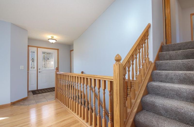 931 Kelly St, Lino Lakes, MN 55014