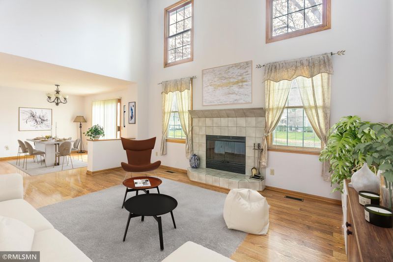 8116 Curtis Ln, Eden Prairie, MN 55347