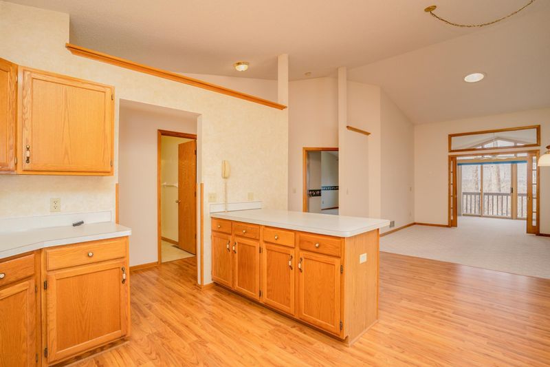 4382 Mccoll Dr, Savage, MN 55378
