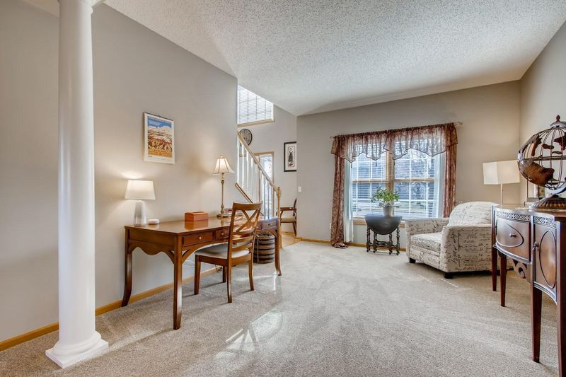 10150 Florida Cir N, Brooklyn Park, MN 55445