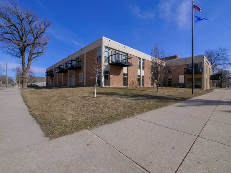 515 Jefferson St #305, Alexandria, MN 56308