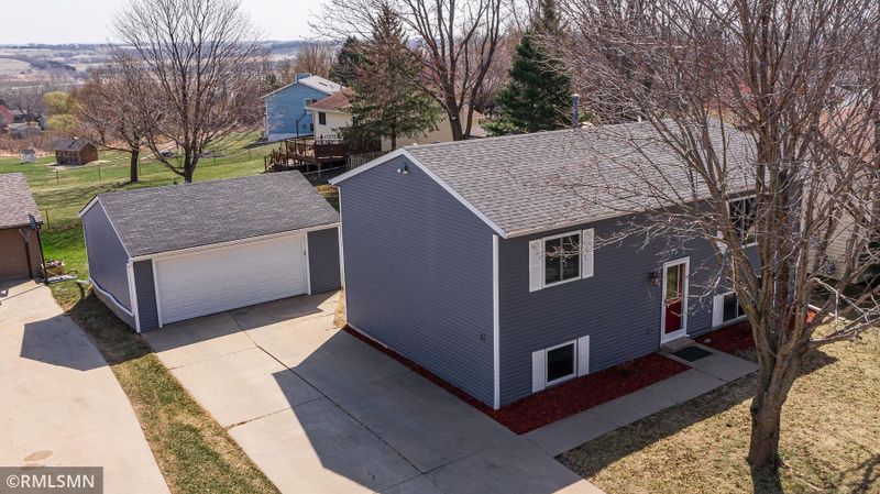 3842 9th Ave SW, Rochester, MN 55902