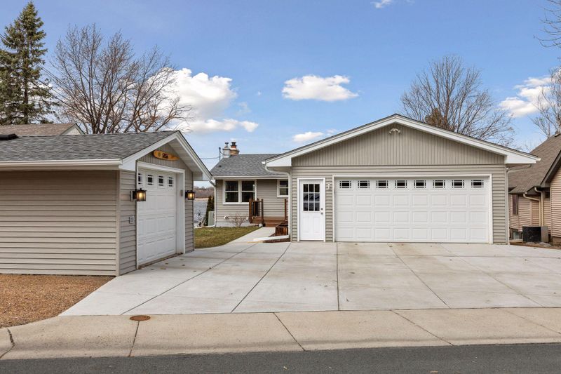 5856 Grandview Blvd, Mound, MN 55364