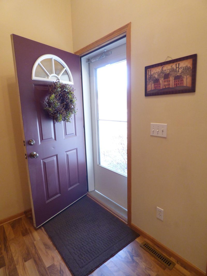 1404 3rd St S, Princeton, MN 55371