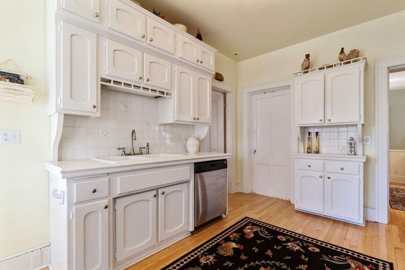 320 Madison St, Anoka, MN 55303