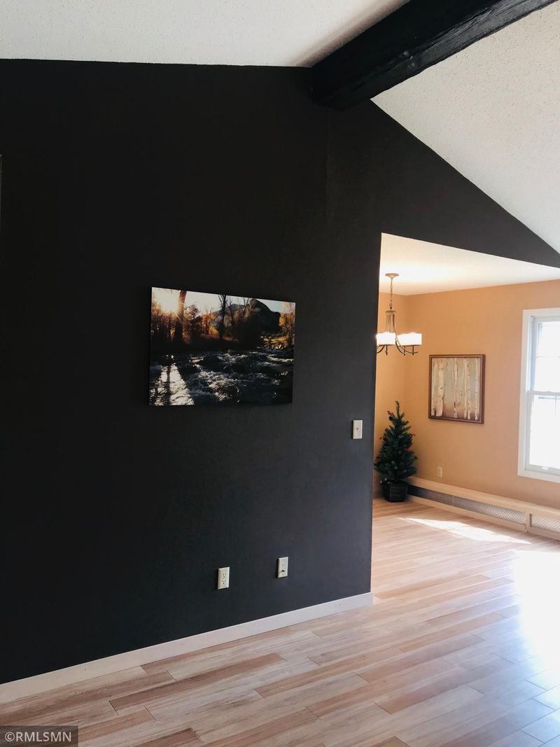 812 Old Settlers Trl #6, Hopkins, MN 55343