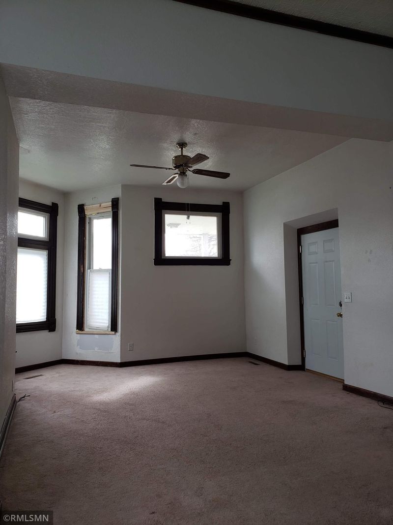 401 Charles Ave, Saint Paul, MN 55103