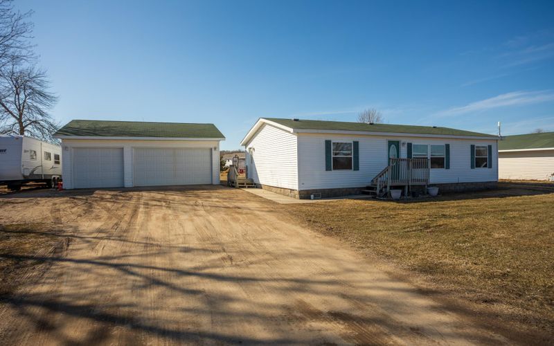 2878 Queens Rd SE, Alexandria, MN 56308