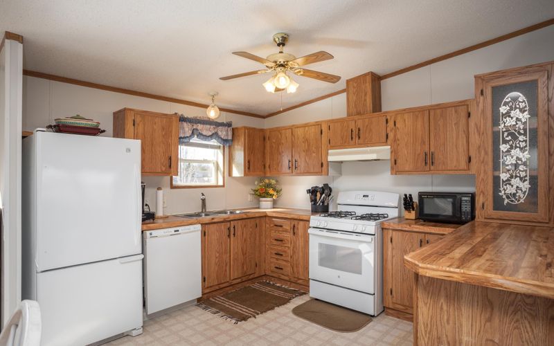 2878 Queens Rd SE, Alexandria, MN 56308