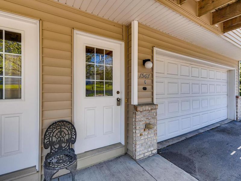 1567 County Road D E #G, Maplewood, MN 55109