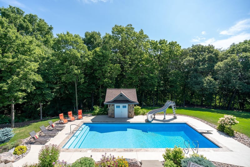 4 Trail Dr, Mankato, MN 56001