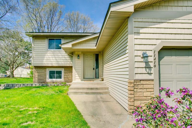 11410 Osage St NW, Coon Rapids, MN 55433