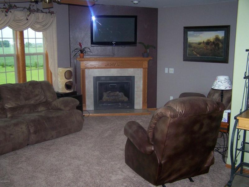 7225 SE 48th St, Claremont, MN 55924