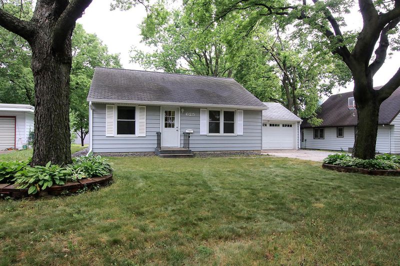 625 Milwaukee Ave SW, Hutchinson, MN 55350
