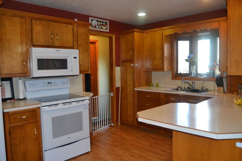617 Bristol St, Worthington, MN 56187