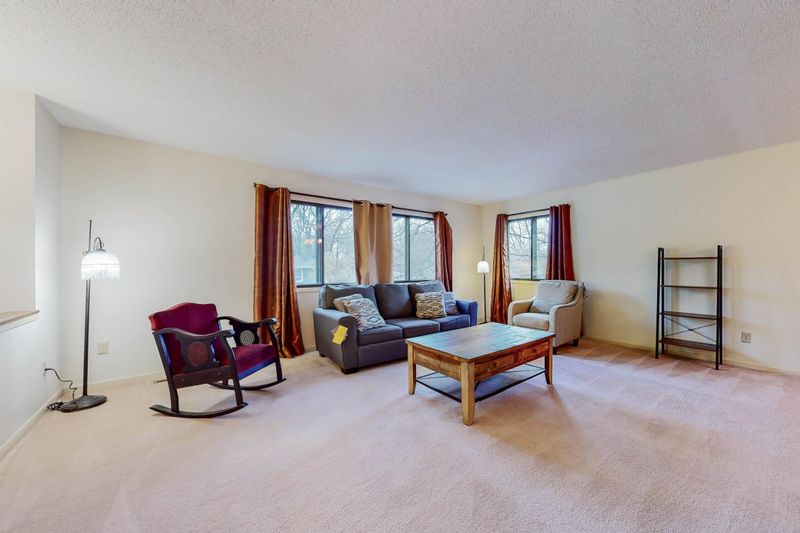607 Northern Heights Dr NE, Rochester, MN 55906