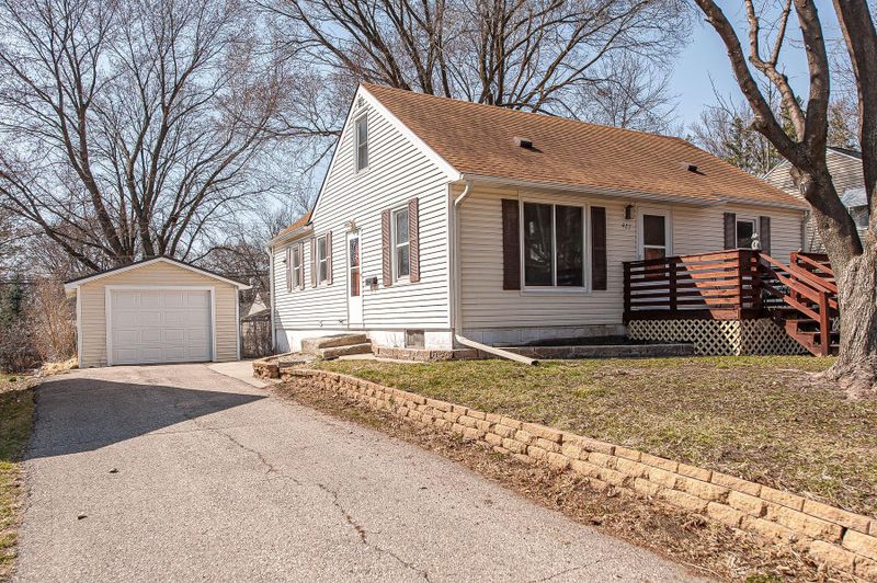 927 16th Ave NE, Rochester, MN 55906