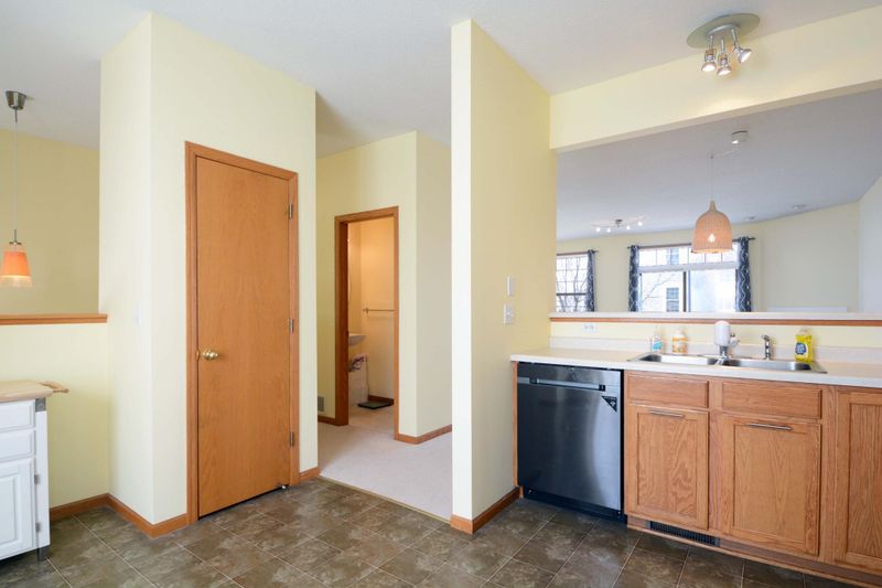 15745 Foliage Ave, Apple Valley, MN 55124