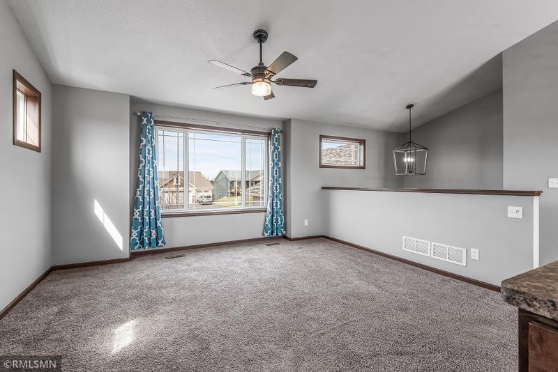 850 Forest Hills Ln, Watertown, MN 55388
