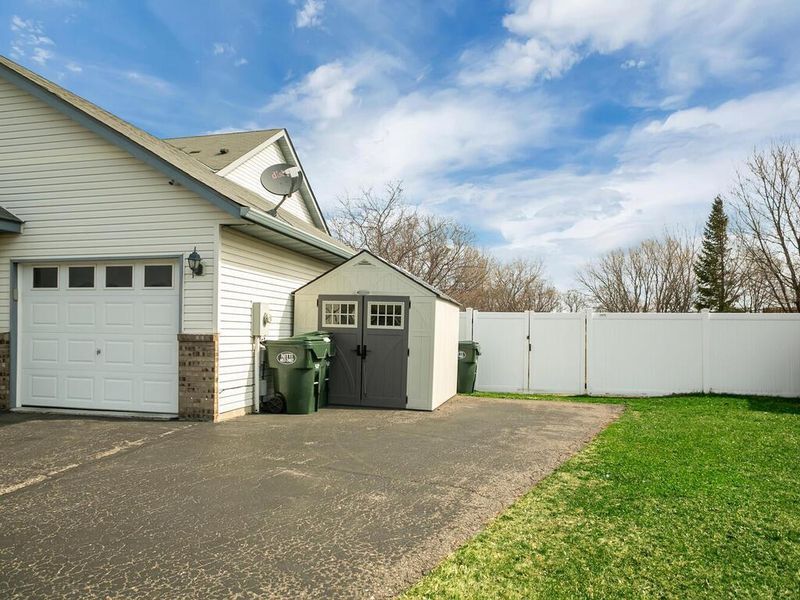 15977 Cascade Pa, Rosemount, MN 55068